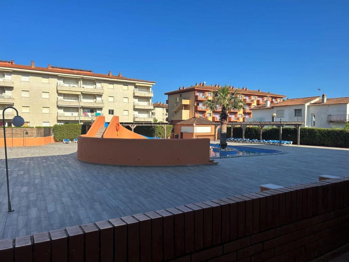 Apartamentos Familiares Sa Gavina Estartit L'Estartit Exteriör bild